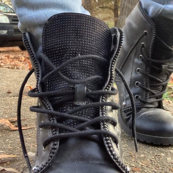 Guess Black Combats With Studs - Picture 4 of 16